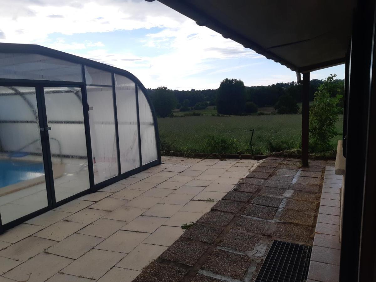 Maison A La Campagne Avec Piscine Flayat Екстер'єр фото